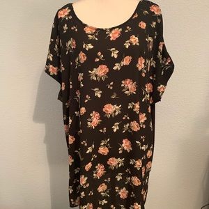 NWT New Look Plus Size Floral Tunic Top